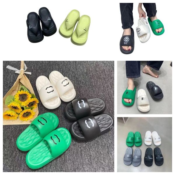 Nouveau Designer Slides Sandal Pantoufles Beach Classic Flat Sandal Luxe Léger Semelle souple Résistant à l'usure Pantoufles d'intérieur pour hommes et femmes Sandales de créateurs Chaussures