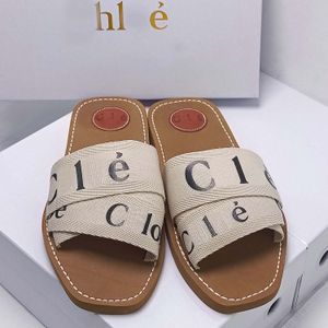 Nieuwe Designer Slippers Slippers Slippers Sandalen Houten platte muiltjes De Maisons O-signatuur siert de binnenzool Gemakkelijk instapontwerp maakt deze flat tot een zomerse Essentia