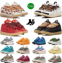 Nouvelles chaussures de sport de créateurs, chaussures de course classiques, chaussures décontractées en cuir de veau luxueuses et à la mode, semelles en caoutchouc, chaussures de planche pour hommes et femmes