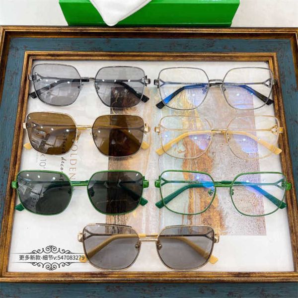 Nuevas gafas de sol de diseñador Diseñador de lujo para hombres Gafas de sol para mujeres Ins Net Red Same Box Eyeglasses Marco de personalidad femenina Moda Verde