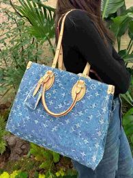 Nouveau créateur sac fourre-tout Femme sac à main de grande capacité Bags fourre-tout en denim Fashion Sac à provisions Sacs à bandoulière