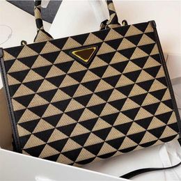Nouveau sac pour femmes de créateur 1ba354 borsa small in Tessuto ricamato simple géométrique à trois niveaux géométrique à trois niveaux avec R245J