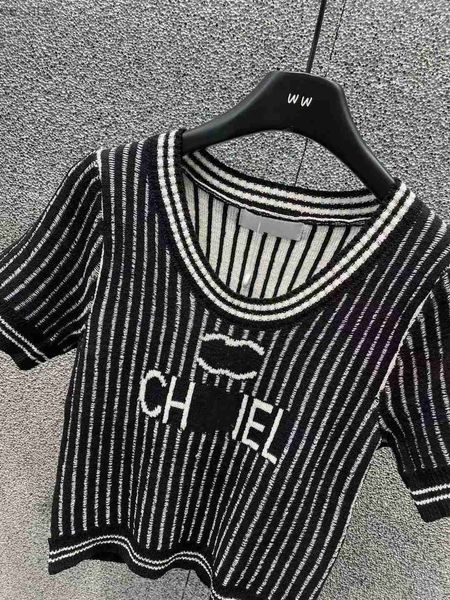 Nuevo diseñador de prendas de punto para mujer, jersey de moda, suéter colorido con letras Jacquard de manga corta con Pin