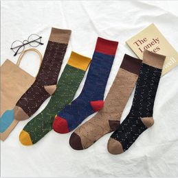 Nieuwe designer dames sokken vijf paar luxe sport winterbrief geprinten, borduurwerk katoen met doos