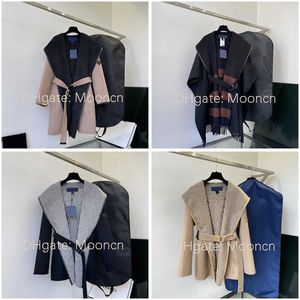 23ss Designer Femmes Trench-Coats Mode Survêtement Lettres À Capuche Collocation Ceinture Slim Outfit Grande Taille Coupe-Vent De Haute Qualité Une variété