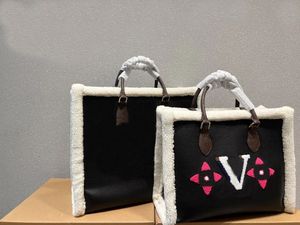 Nouveaux designers sacs d'hiver de haute qualité Femmes Lamb Mao sacs fourre-tout sacs à main