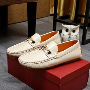 Nieuwe Ontwerpers Schoenen Heren Mode Loafers Klassiek Echt Leer Heren Zakelijk Kantoor Werk Formele Kleding Schoenen Merk Designer Feest Bruiloft Platte Schoenmaat 38-46 02