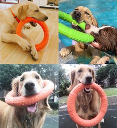 Nieuw hondenspeelgoed voor grote honden Eva interactieve trainingsring trekkracht resistent voor honden Pet Flying Discs Bite Ring Toy voor SMA2212677