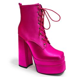 Nuevas botas de suela gruesa con plataforma impermeable doble para mujer, zapatos populares de tacón súper alto y grueso, zapatos de longitud media de 15cm