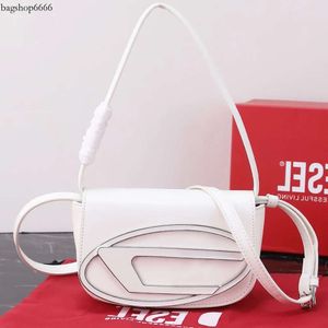 Nouveau DS Jingle Designer Sac Sacs à main Sacs à bandoulière Mode Femme Top Qualité Véritable Cuir sous les bras Classiques Belle pochette conçue en D