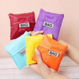 Nouveau sac en nylon imperméable pliable réutilisable écologique sac à main fourre-tout de stockage grand sac sacs d'épicerie de légumes et de fruits de couleur pure