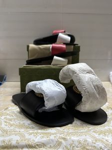 2021 schoenen sandalen Nieuwe elektrisch geborduurde platte pantoffels, stof: geïmporteerd schapenvachtoppervlak, met voet gevoerd geitenleer, hoogwaardige onderkant van originele plaat,