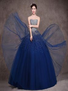 Nouvelles robes de bal d'élégant bleu royal Quinceanera Robes 2017 avec des cristaux de perles Lace Up Sweet 16 Robes 15 ans Robes de bal QS10755317401