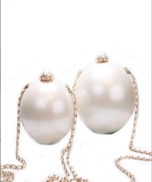 Nieuwe elegante witte Pearl Ball Handtas Luxe VIP GiftDesigner Schoudertas Fashion Women039S Koppeling Wallet Mini Avond Bag Maat6732243