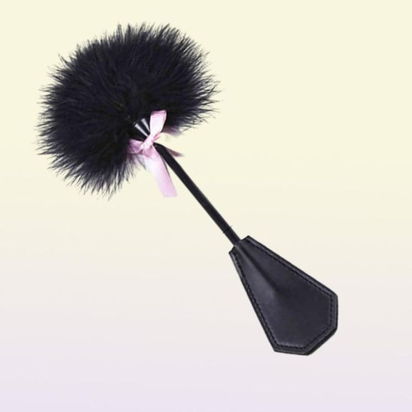 Nouveau érotique BDSM Feather Tickled Whip Bondage Punish Fetish Cuir Spoying Paddle Play Logger Riding Crop Cropy Pony Sex Toy6961801