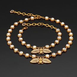 Nouvelle mode européenne et américaine pendentif abeille en laiton plaqué 18K bracelet en détresse chaîne de clavicule collier de luxe léger de haute qualité pour femmes