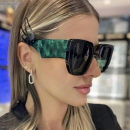 Nouveau cadre carré européen et américain imprimé léopard vert mode lunettes de soleil femmes senior sens voyage fête vintage personnalité lunettes de soleil en gros