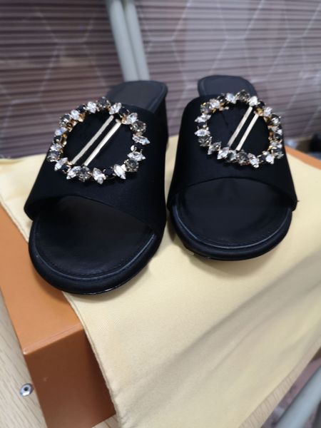 Nouvelles sandales européennes Crystal Rose portent des pantoufles à talons hauts en cuir à talons épais gladiateurs sandales élégantes chaussures pour femmes