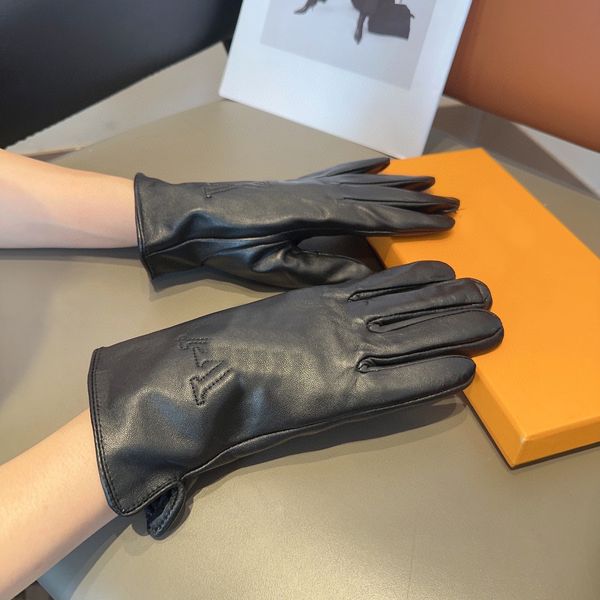 Nouveaux gants exclusifs pour femmes à écran tactile de qualité originale Cuir de mouton importé avec doublure en cachemire délicate et douce pour une meilleure rétention de la chaleur