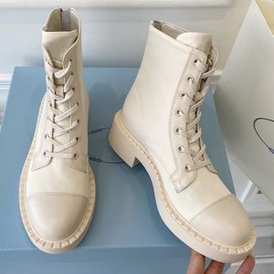 Nouvelles explosions Automne et Winter Ladies Boots Classic Fashion Fresh Simple Elegant Generous Daily Joker Cool Fashion Show Famous Brand Designer Boot