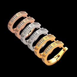 Nieuwe beroemde Titanium Steel Love Stud Earring met volle diamant voor moeder en dames nagel oorrang sieraden voor geliefde