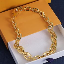 Nueva moda de oro de 18 quilates Gargantillas Collares Exquisito diseñador de lujo simple collares de cadena diseñador para mujeres y hombres amantes joyería de regalo