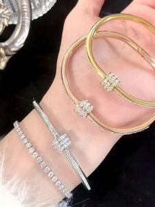 Nieuwe mode 18K Gold Silver Bangle armbanden voor meisjes vrouwen dochter moeder luxe mode unisex sieraden ontwerper dames joodse feest geschenken bruiloft cool