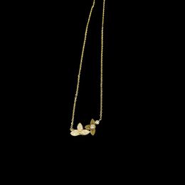 Nuevos accesorios de moda Pendientes de tuerca con letras de diamantes dorados de lujo Pendientes de joyería diseñador para mujeres Fiesta Pendiente de boda Joyería Amante Regalo