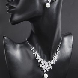 Nouvelle mode mariée mariage fleur ensemble de bijoux cristal perle boucles d'oreilles collier ensemble pour les femmes fiançailles cadeau de bal