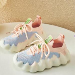 Nouvelles chaussures d'enfants de mode Légâtres légers respirants Chaussage de sport Running Sport Baby Baby Sneaker Boy Girl Outdoor Athletic Shoe