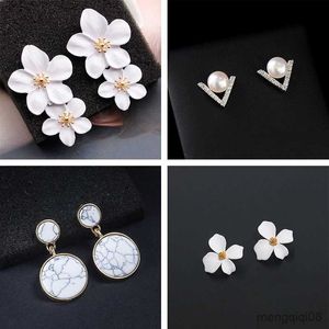 Nieuwe Mode Bengelen Oorbellen voor Vrouwen Witte Bloem Drop Jaar Gift Oor Sieraden R230613