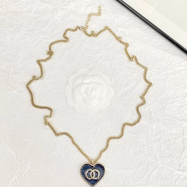 Nouveau denim de mode émail amour coeur pendentif collier de créateur de créateurs de femmes de haute qualité bijoux de haute qualité en gros