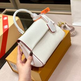 Nova bolsa de designer de moda feminina ombro senhora onda bolsa de embreagem design clássico graça cor lisa couro macio louies bolsa tendência marca cintos de náilon alça carteira sacos