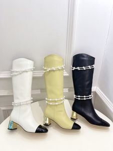 Nouveau créateur de mode bottes de luxe chaîne de perles décoratives bottes de genou en cuir véritable noir blanc sur les bottes au genou 35-41 avec boîte
