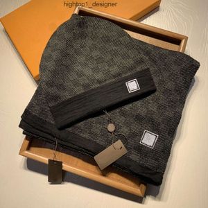 Louis Vuitton LV louisvuitton Вы Nuevo diseñador de moda sombrero bufanda conjunto de lujo para hombre bufanda de invierno marca snapback Seda satén a cuadros sc louisely Monedero