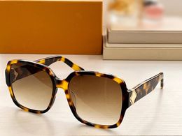 Nouvelles lunettes de soleil de créateur de mode pour femme Simple Full Frame Style avant-gardiste populaire Anti-Ultraviolet Vintage Retro Sport Lunettes de plage