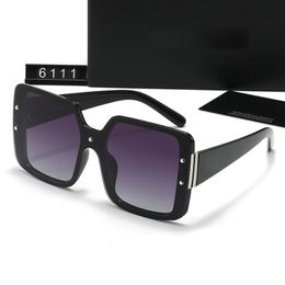 Nouvelles lunettes de soleil créatrices de mode pour hommes lunettes de soleil extérieures miroir enduit de lunettes pour femmes imprimées 6111