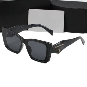 Nouvelles lunettes de soleil de créateur de mode Top Look Lunettes de soleil rectangulaires de luxe pour femmes hommes Vintage des années 90 Nuances carrées Cadre épais Lunettes de soleil nues Lunettes de soleil unisexes avec boîte