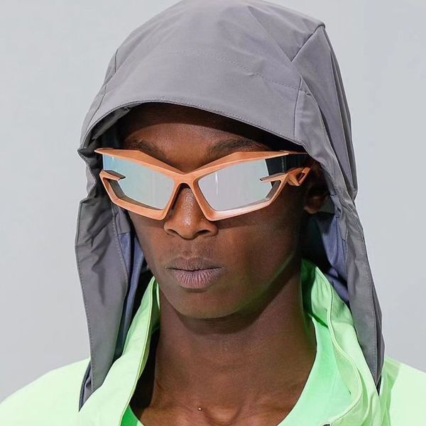 Nouvelles lunettes de soleil des lunettes de soleil européennes et américaines pour les hommes et les femmes Millennium Yk2 Future Cyber Technology Grasses