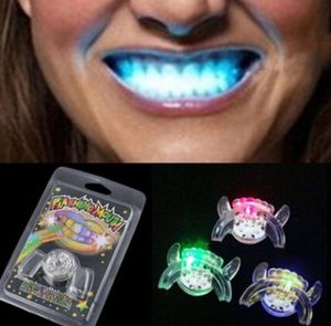Nouvelle mode clignotant LED LED Up Bouchle Braces Piece Glow Dentr pour Halloween Party Rave Color Clear2471002