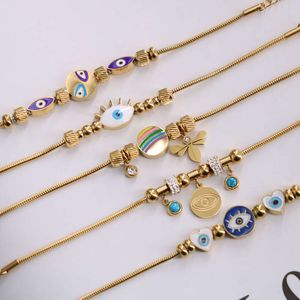 Nieuwe mode Gold Bead Dames roestvrij staal slangenketen Charm Blue Evil Eyes armband voor vrouwen