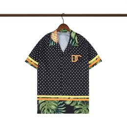 New Fashion Hawaii Floral imprimer des chemises de plage de créatrice masculine Silk Bowling Shirts Hawaiian Shirts Men Blouse d'été Blouse courte à manches courtes M-3xl R8
