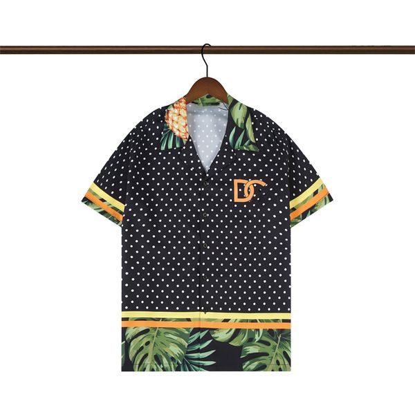 Nueva moda Hawaii Estampado floral Camisas de playa Diseñador de hombres Camisa de bolos de seda Camisas hawaianas ocasionales Hombres Blusa de verano Manga corta suelta M-3XL R8