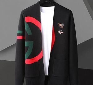 Nueva moda Cárdigans de punto Suéteres Hombres Casual Moda embriody Abrigos de manga larga negro moda pluz tamaño Chaqueta Hombres Ropa abrigos