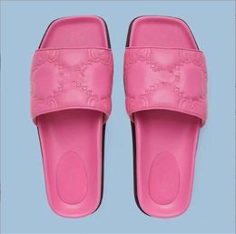 Nouvelle mode dames pantoufles concepteur sandales plates en cuir décontracté plage tongs 35-45