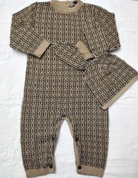 Nieuwe mode Brief stijl baby rompertjes kleding gebreide trui vest peuter pasgeboren Baby jongen meisjes Bruin roze deken Romper en hoed set