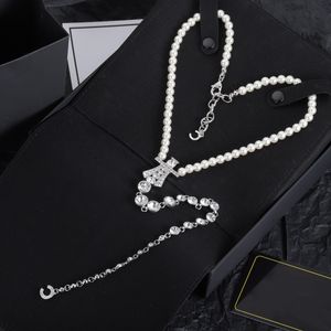 Nieuwe Mode Lange Diamanten Kettingen Voor Vrouw Chokers Parelsnoer Boog Designer Ketting Gift Chain Sieraden