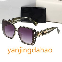 NUEVAS gafas de sol de diseño de lujo de moda para mujeres, hombres, gafas, mismas gafas de sol, foto de calle de playa, pequeñas gafas de sol, montura completa de metal con caja