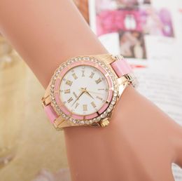 Nouvelle mode de luxe femmes montres or bracelet en acier inoxydable horloge chiffre romain cristal diamant tenue décontractée dames montres-bracelets pour cadeaux