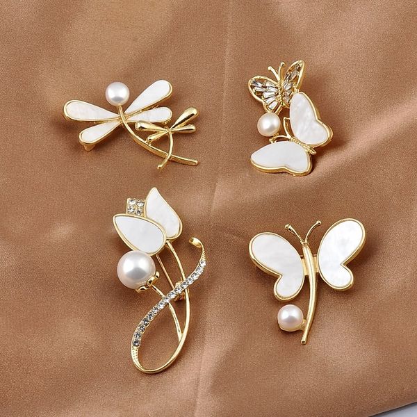 Nouveau mode naturel perle papillon fleur broche femmes mignon haute qualité libellule broches broches vêtements dame bijoux accessoires décoratifs